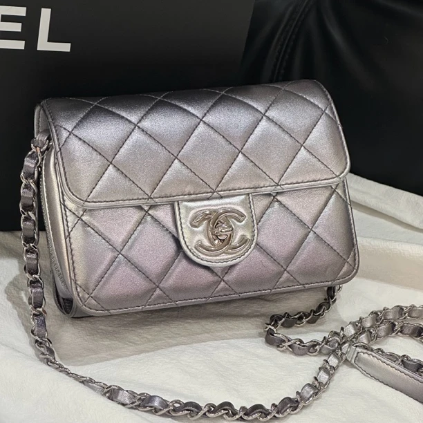 95新 Chanel/香奈儿 Chanel 22C限量款方胖子金属银渐变色