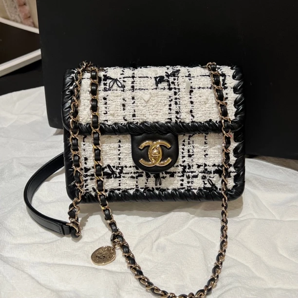 99新 Chanel/香奈儿 22C 黑白豆腐包 链条包