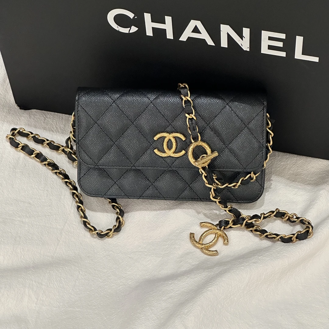 99新 Chanel/香奈儿 Chanel 23B woc手机链条包黑金珠光皮菠萝扣