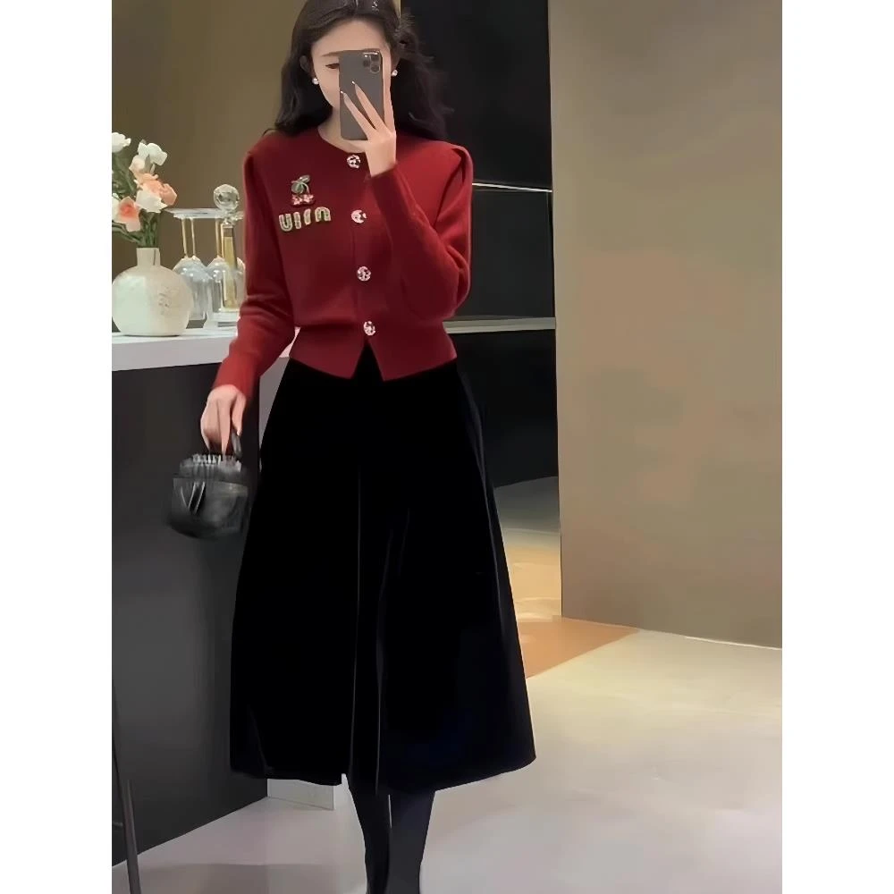 入冬穿搭一整套2024新款今年流行漂亮绝美本命年红色毛衣两件套装