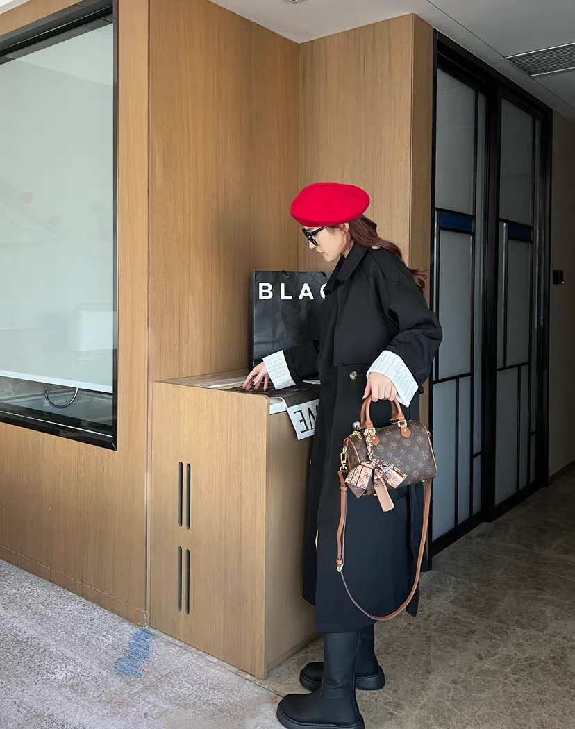 [七七]2024新款复古枕头包百搭款带斜背包个性设计师