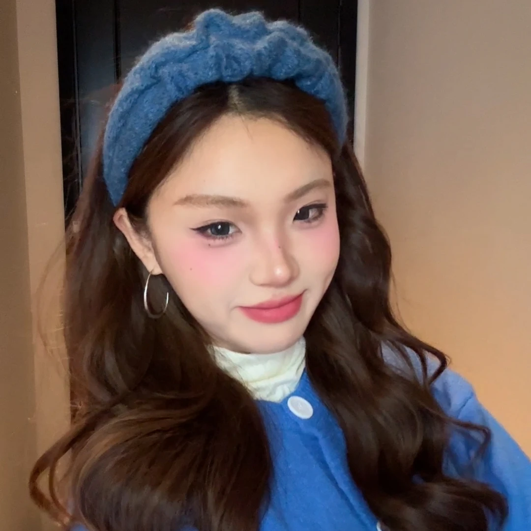 克莱因蓝！超超超显白！复古褶皱秋冬高颅顶克莱因蓝毛绒毛线发箍