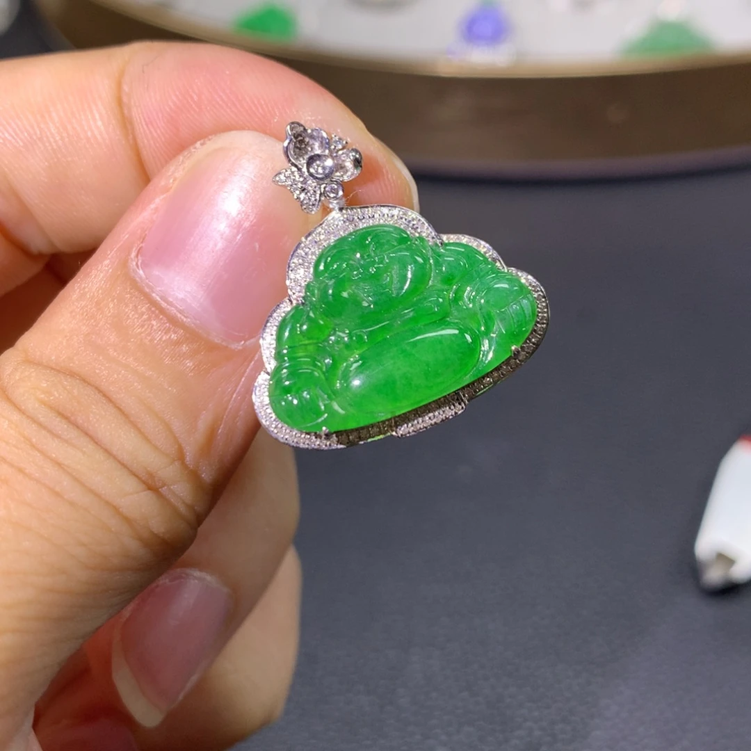 翡翠颈饰18K金镶嵌翡翠