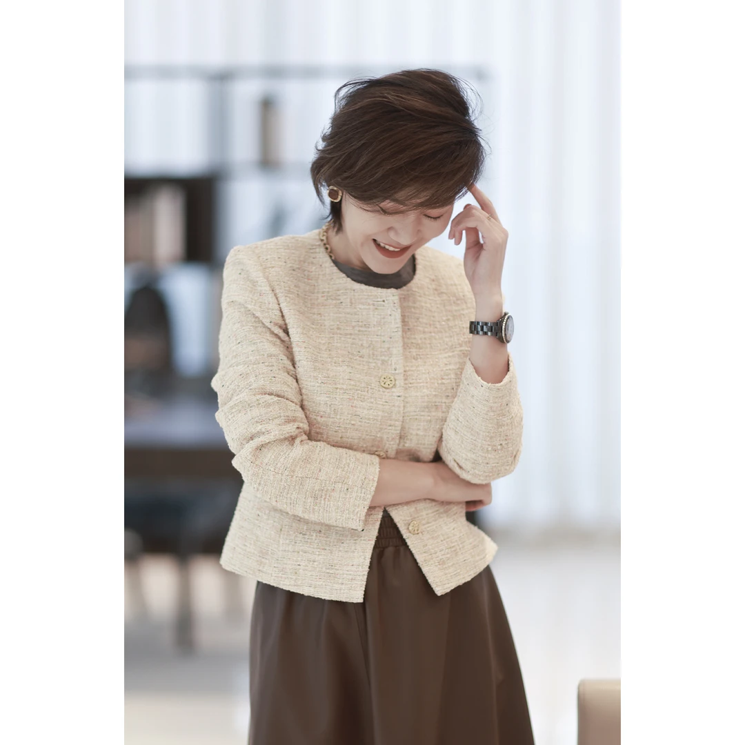 缤纷彩色时尚百搭小香风外套