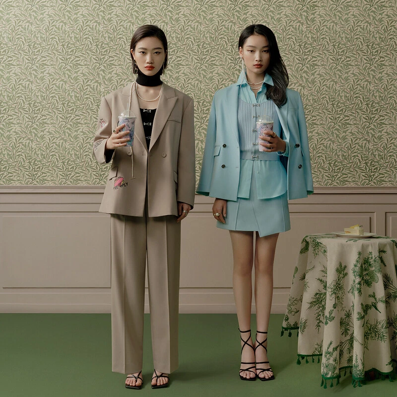 HPLY荷比俪新品女图案贴标微男友式西装外套HHC11520231