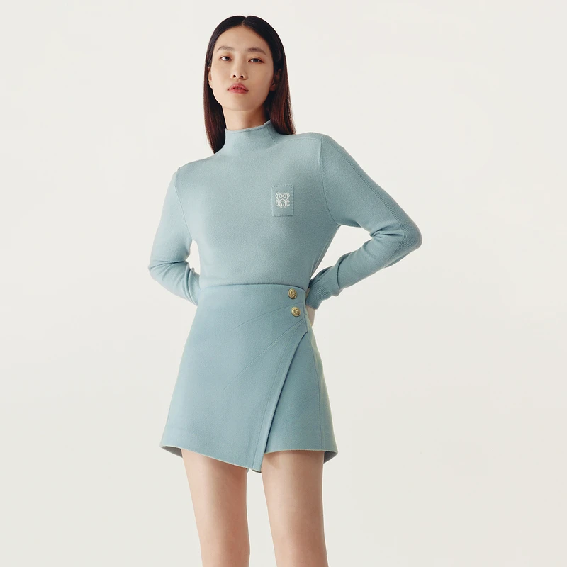 HPLY荷比俪冬季新款女小立领猫头鹰绣标打底衫HMC42650122