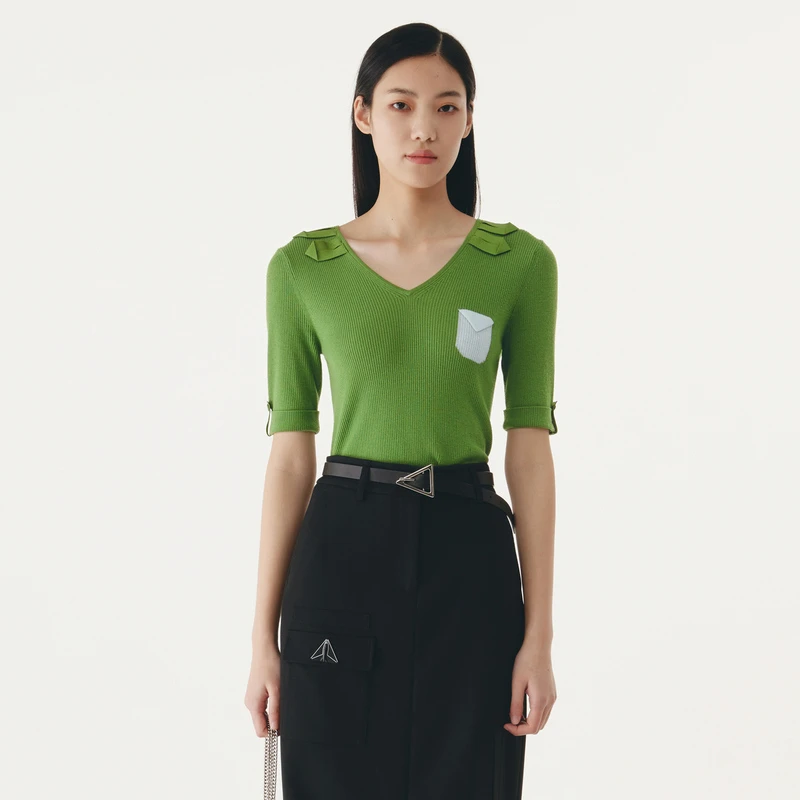 HPLY/荷比俪显瘦设计感螺纹羊毛假口袋修身女针织衫HMC31650050