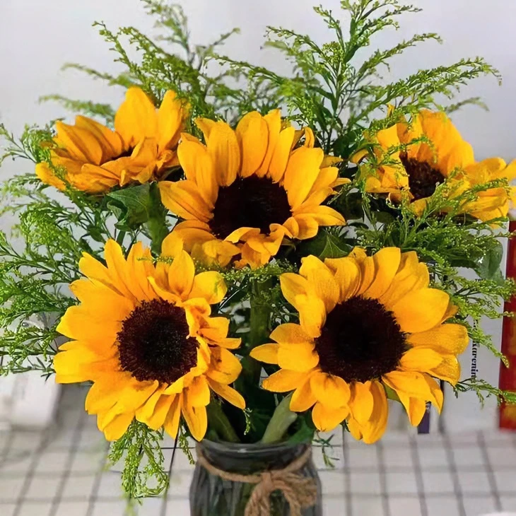 向日葵太阳花黄莺基地直发包邮新鲜水培鲜花客厅家用混搭花束插花