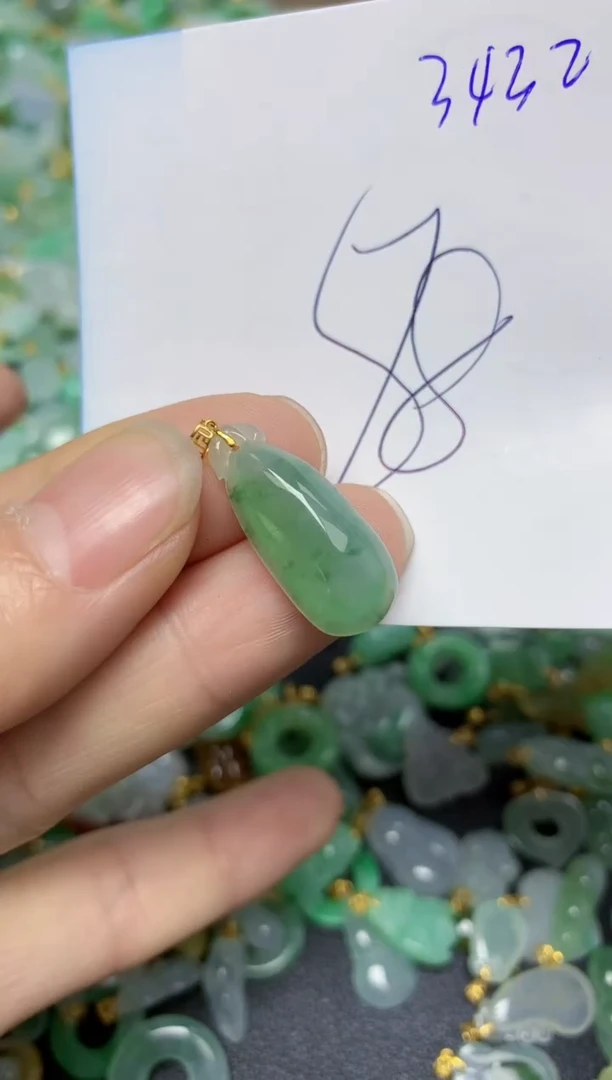 【闪购商品】翡翠挂件18K金镶嵌    天然翡翠A货