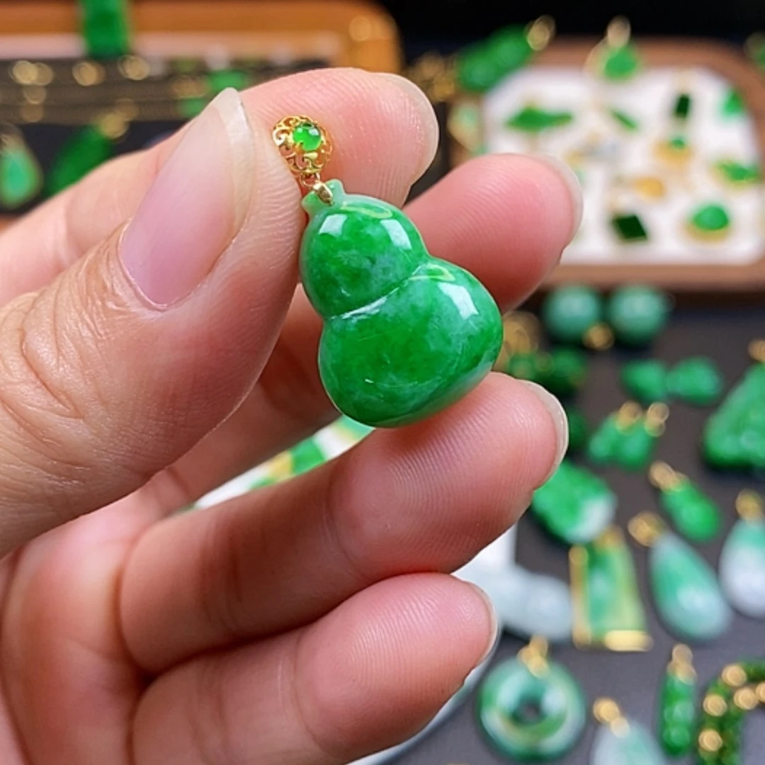 【闪购商品】翡翠吊坠(不含链)18K金镶嵌