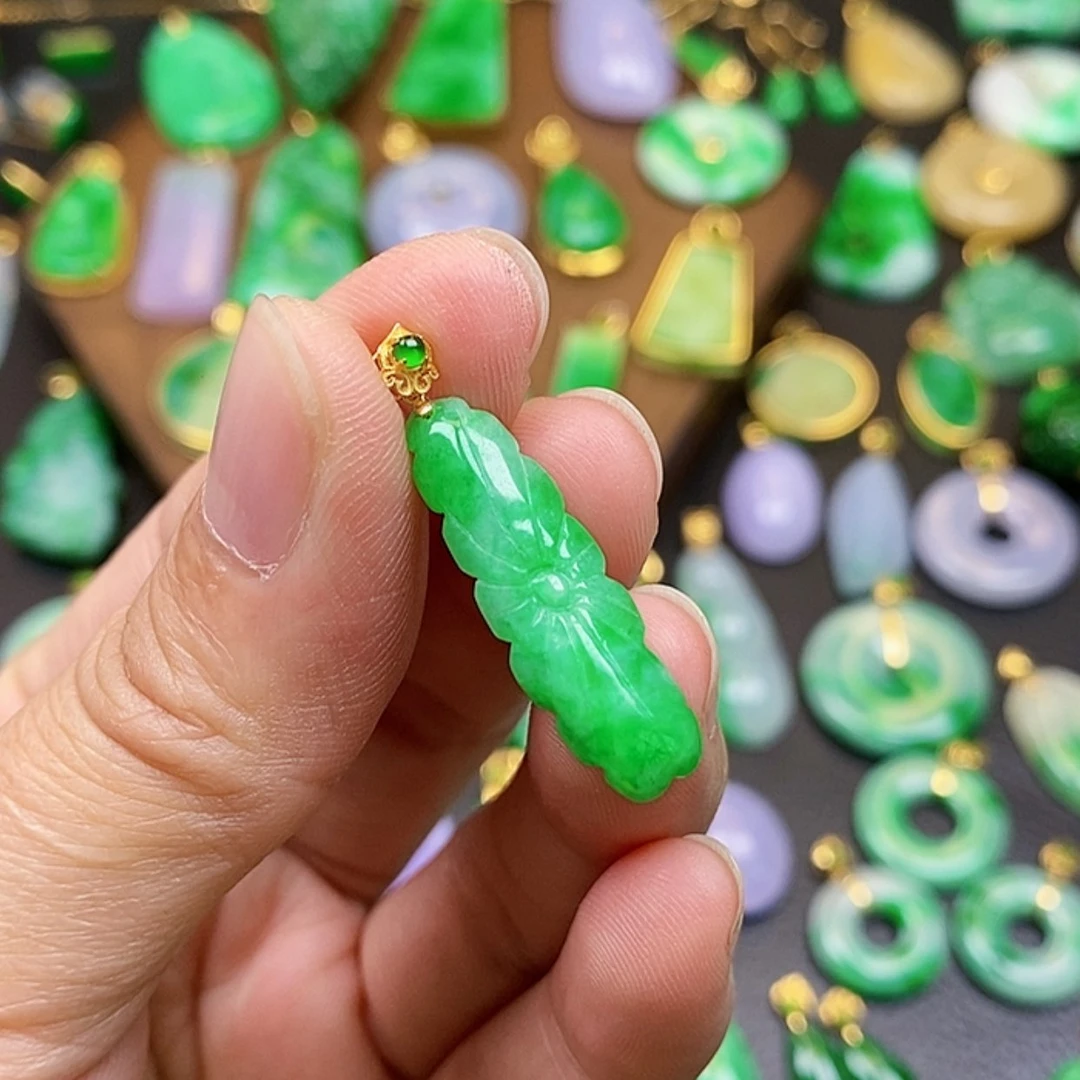 【闪购商品】翡翠颈饰18K金镶嵌