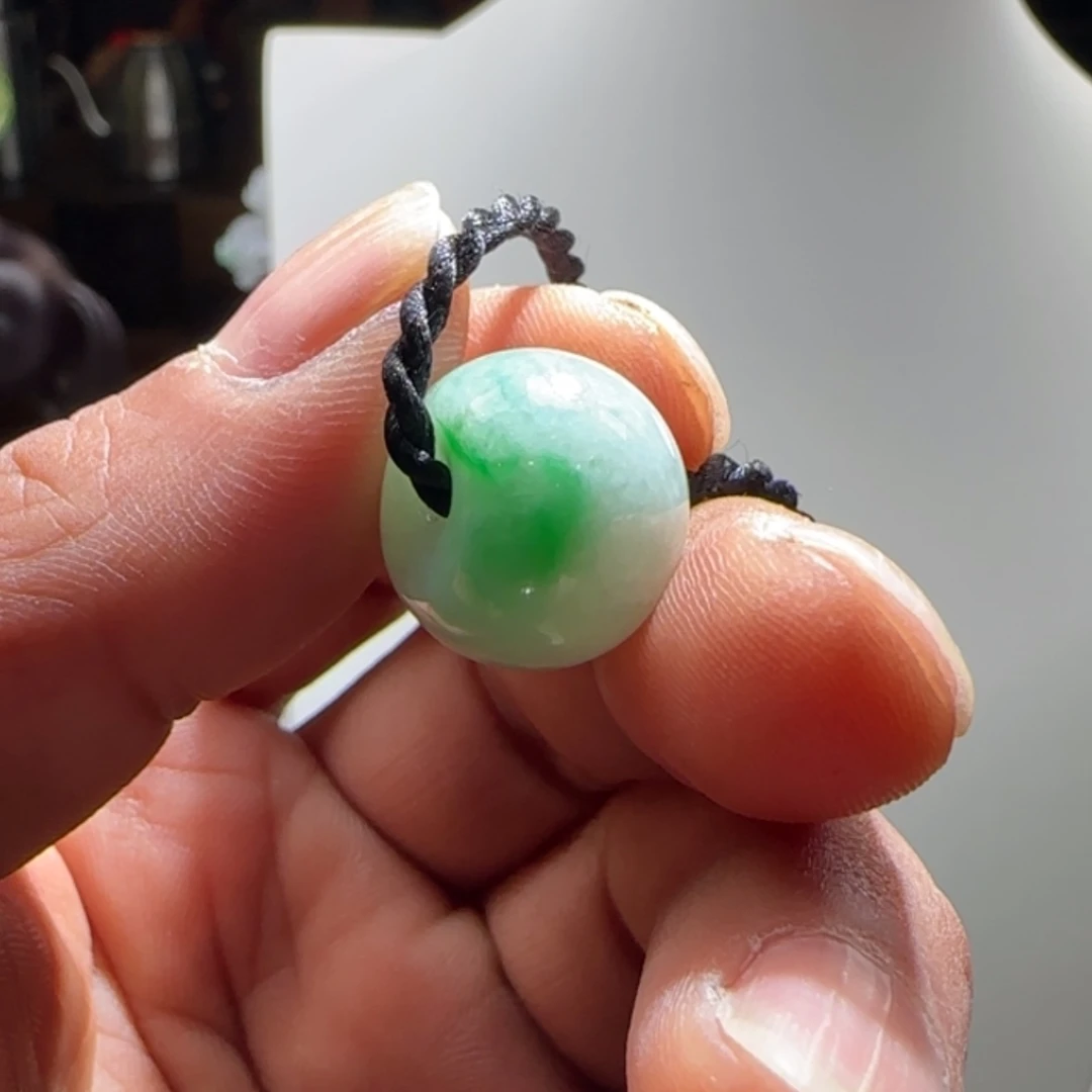 【闪购商品】翡翠挂件未镶嵌淡**志