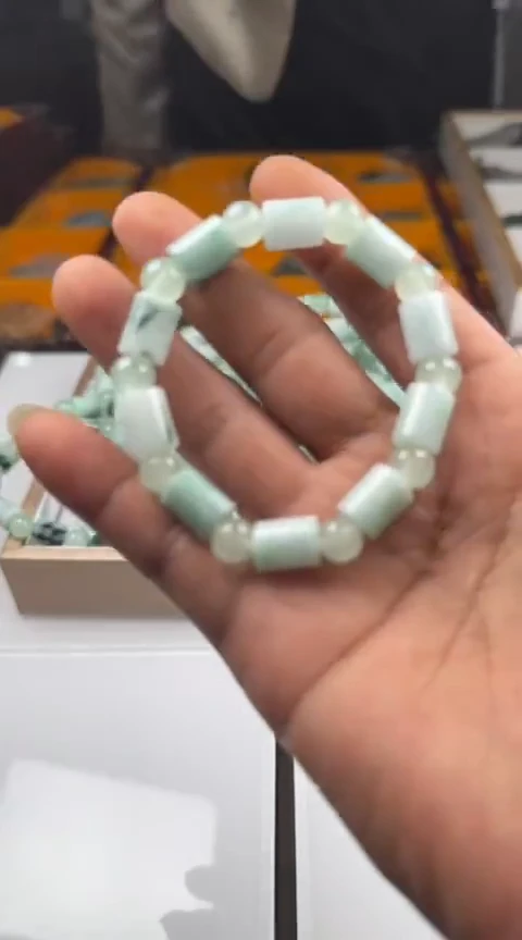 【闪购商品】翡翠手链未镶嵌翡翠手链
