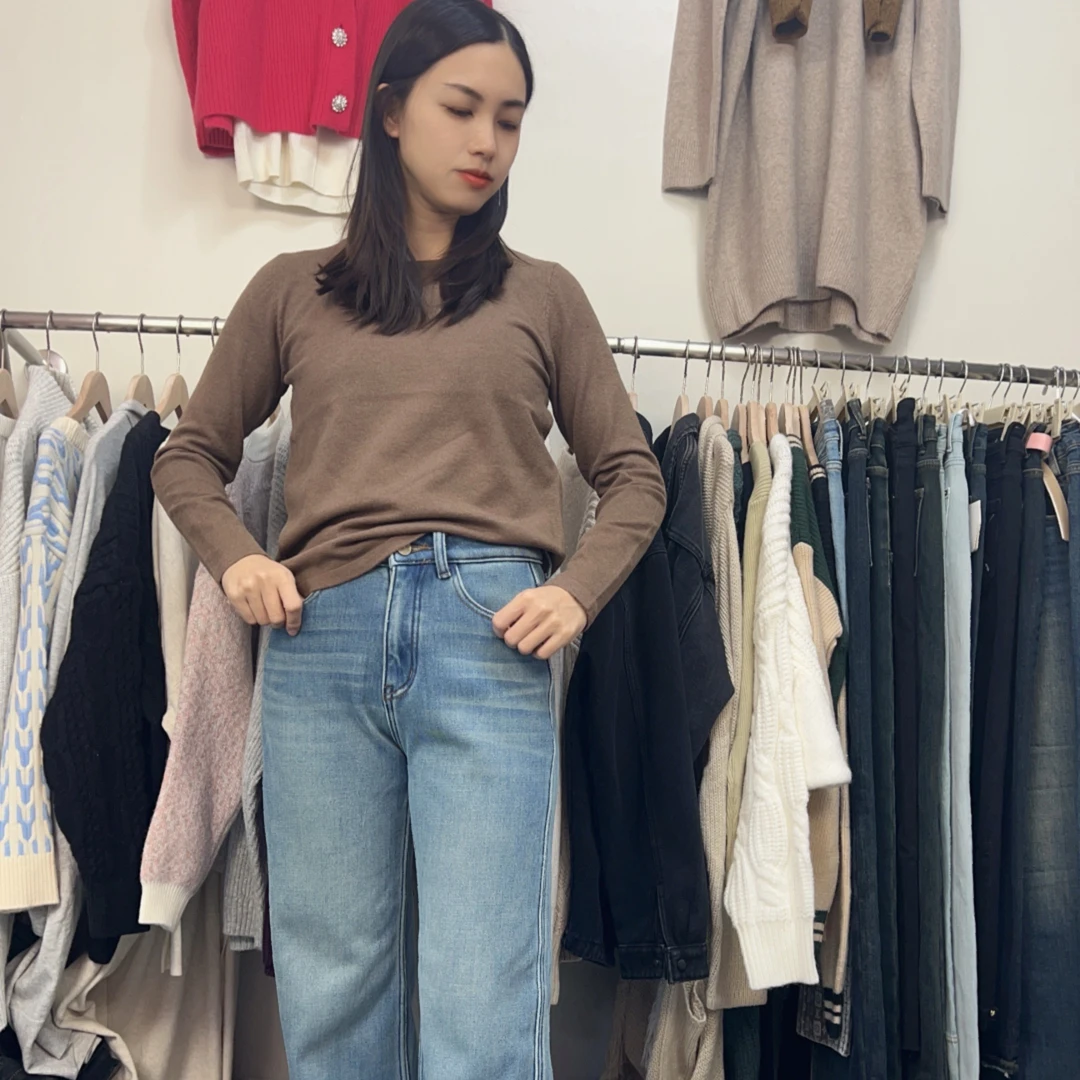 柔软亲肤打底针织衫