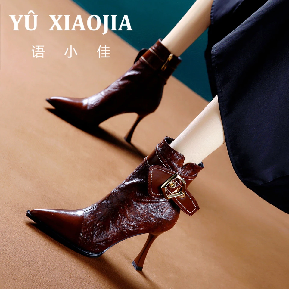 7CM[已经开价]时尚尖头高跟鞋女2024秋冬季皮带扣细跟短靴A920-50