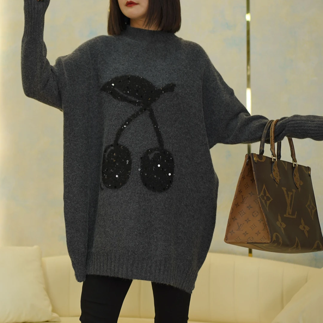 时尚洋气高档上衣2024秋冬新款微胖女装高级感遮肉显瘦百搭毛衣
