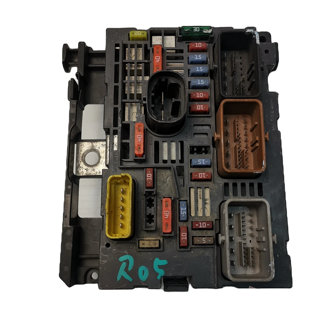 标致307 308 408雪铁龙 世嘉 BSM智能服务器 保险丝盒总成R05 R20