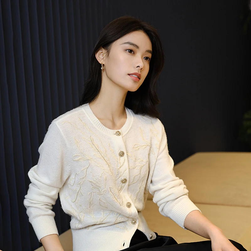 EP YAYING雅莹 绵羊毛羊绒小香风花卉针织衫 新品9169A