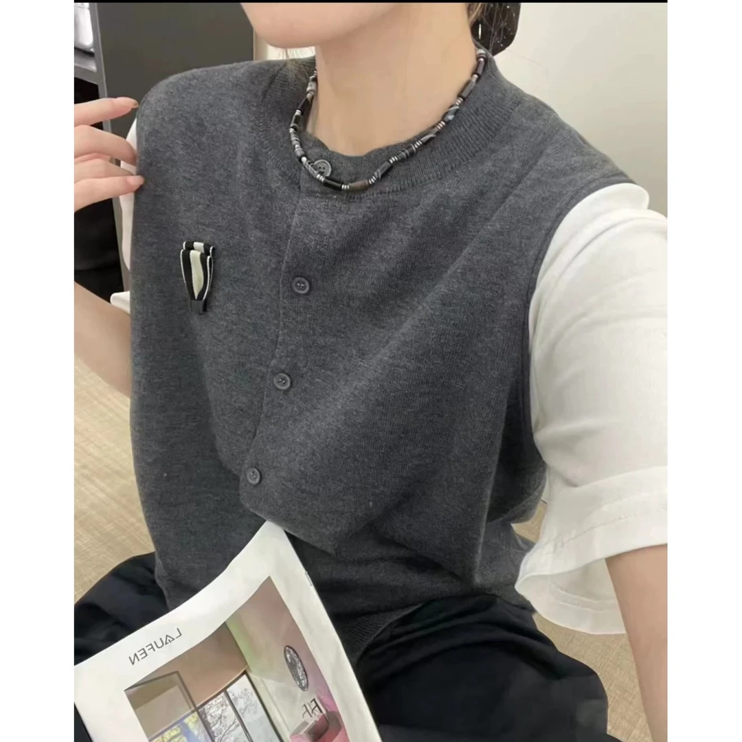 2025时尚气质款毛衣背心女圆领叠穿短款无袖毛衣女士坎肩小外套秋