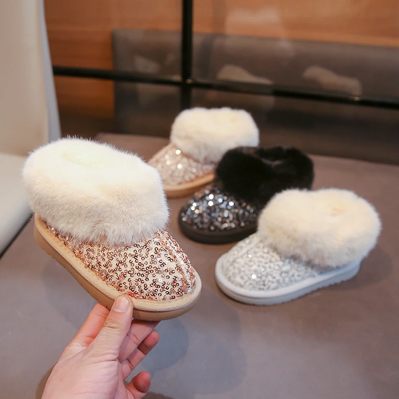 带钻短靴女2024年新款时尚百搭软底亮片雪地靴女皮毛一体短筒加绒