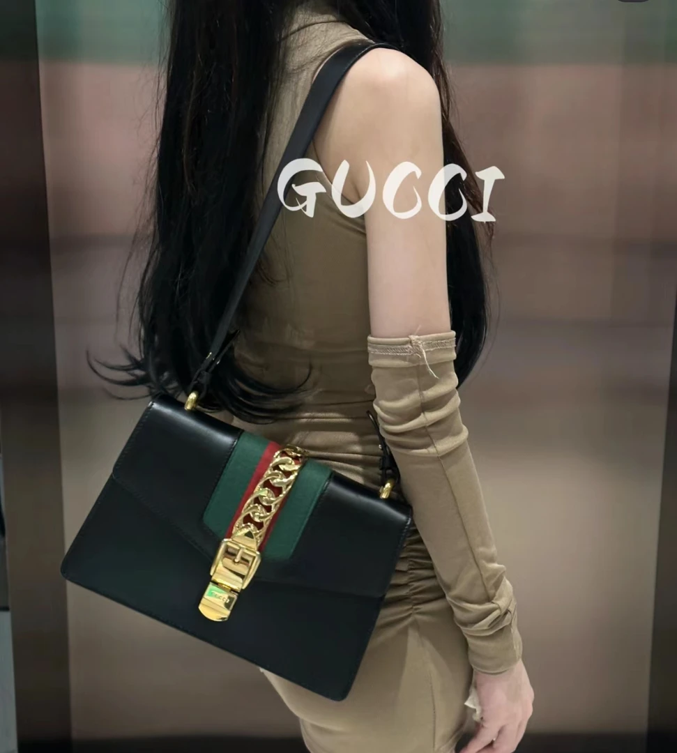 95新 GUCCI/古驰 黑色中号塞尔维亚单肩包