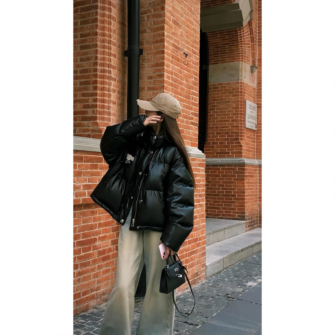 FEILIKA 黑色皮质短款羽绒服冬季时尚抗寒保暖宽松小个子款羽绒服