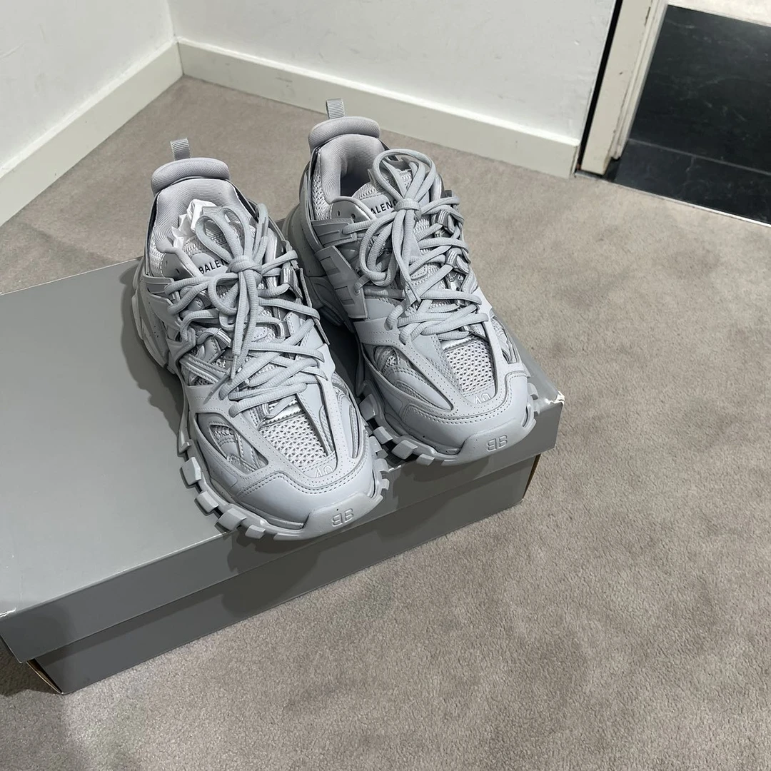 全新未使用 Balenciaga/巴黎世家 /七七/男士Track3.0鞋