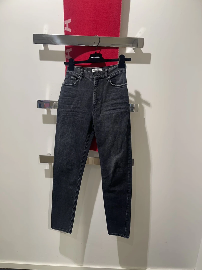 全新未使用 Balenciaga/巴黎世家 /七七/女士牛仔裤