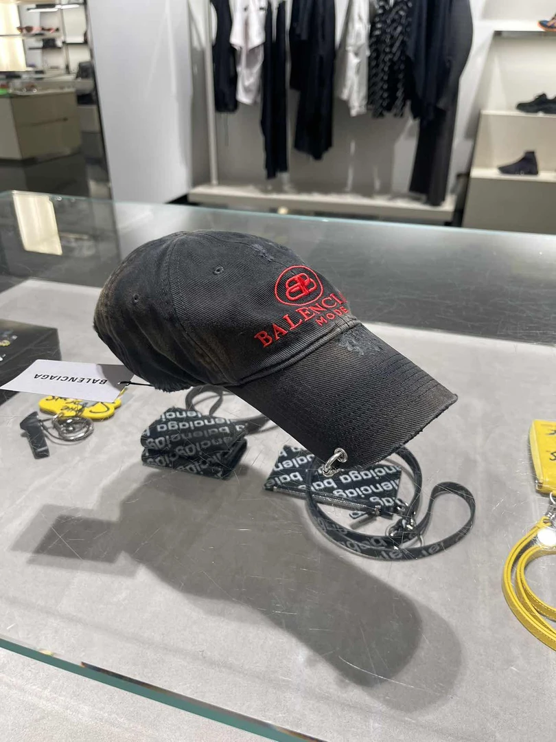全新未使用 Balenciaga/巴黎世家 /七七/水洗做旧帽子
