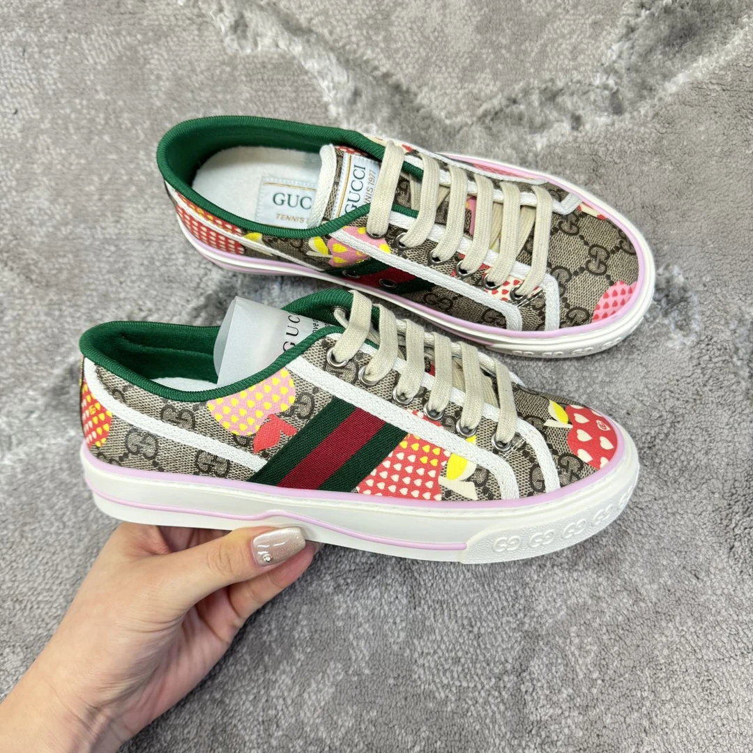 全新未使用 GUCCI/古驰 /XIAOYU/休闲鞋