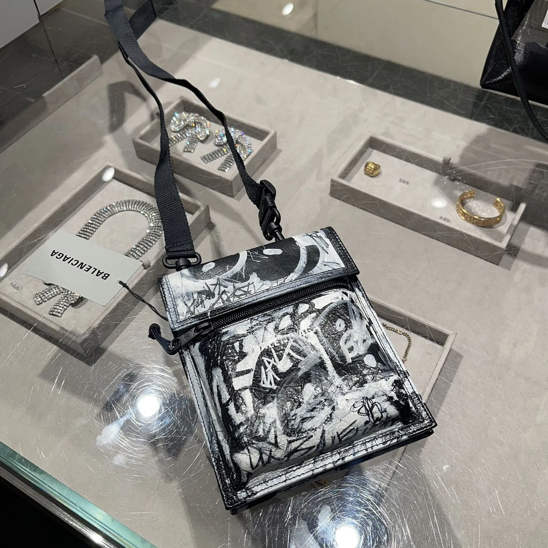 全新未使用 Balenciaga/巴黎世家 /七七/涂鸦小挎包