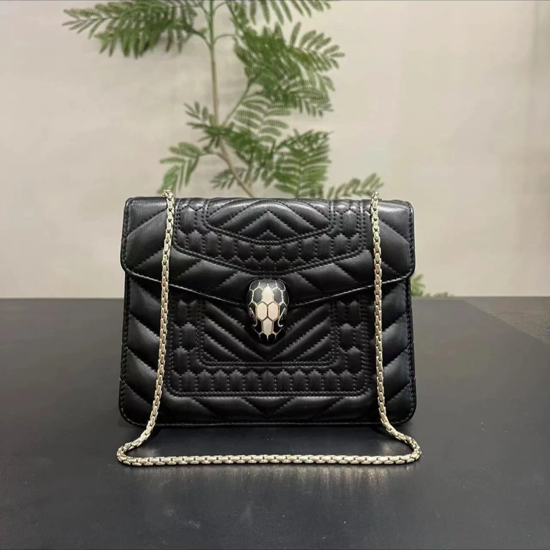 95新 BVLGARI/宝格丽 蛇头链条包小号压纹款/TS015355