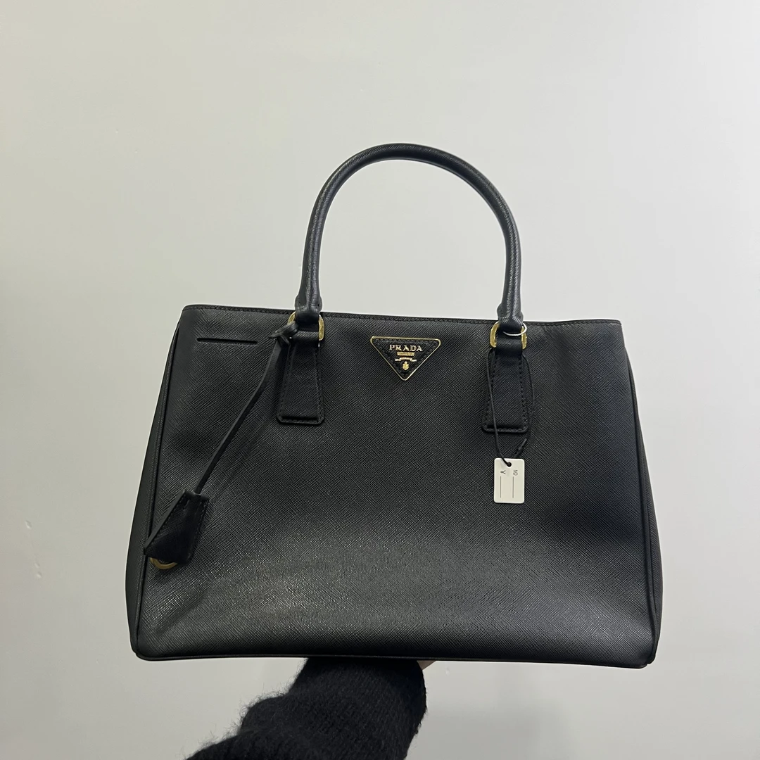 95新  prada 黑金杀手/B03 二二