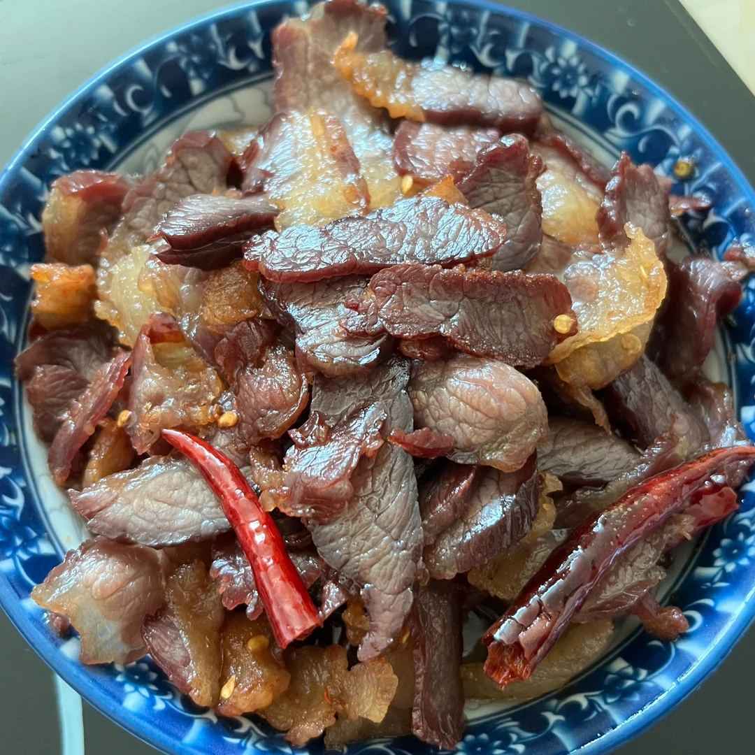 【现场称重黄牛干巴】云南清真传统美食自然风干晾晒好吃黄牛干巴