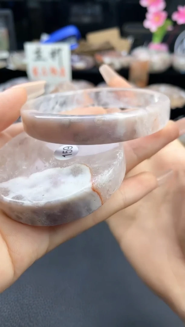 【闪购商品】石英质玉手镯未镶嵌159/58