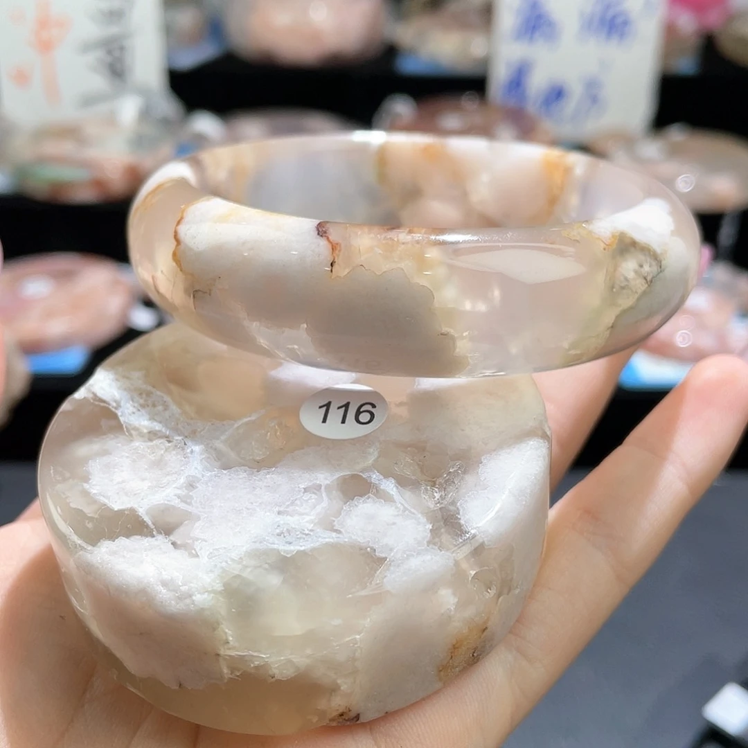 石英质玉手镯未镶嵌59.116