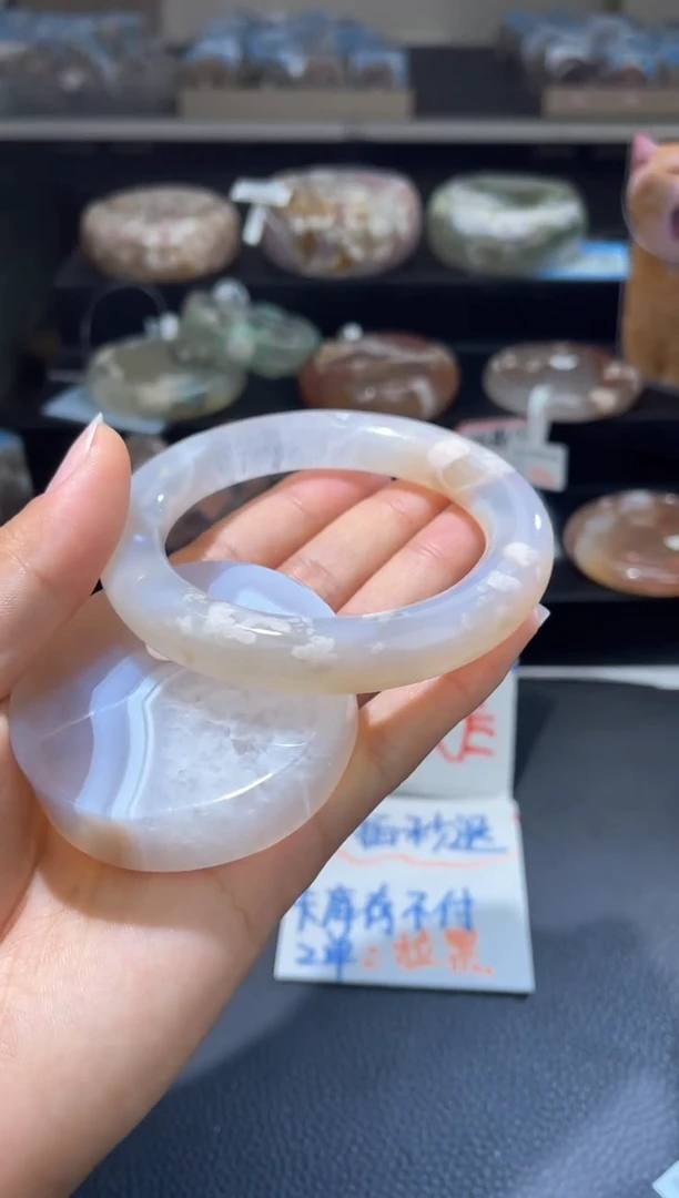 【闪购商品】石英质玉手镯未镶嵌（138）58