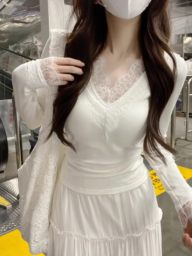蕾丝拼接v领磨毛T恤女冬季紧身保暖内搭打底衫纯欲风白色修身上衣
