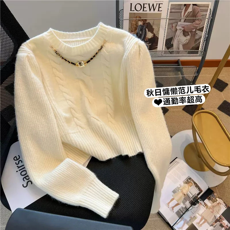 小香风短款麻花纹针织衫女小众设计感链条毛衣软糯高腰奶白色上衣