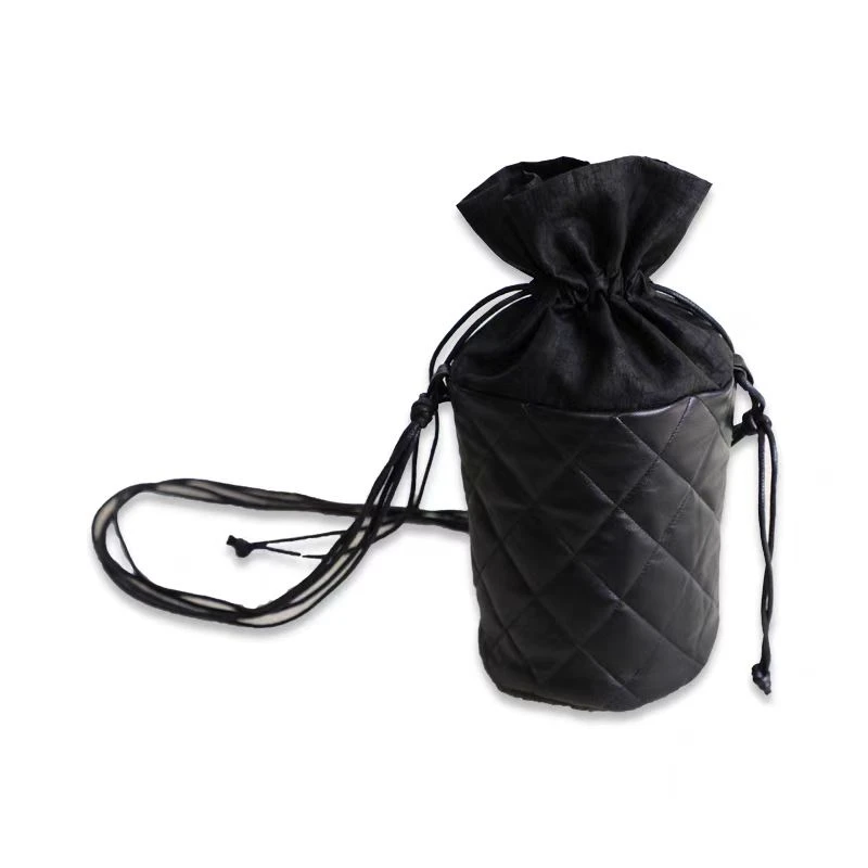 女士桶包小香风绵羊皮真皮单肩斜跨手提大容量包包