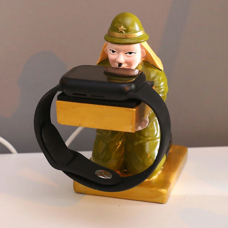 日本兵下跪收纳架可放表苹果智能手表充电架卧室工艺品微景观