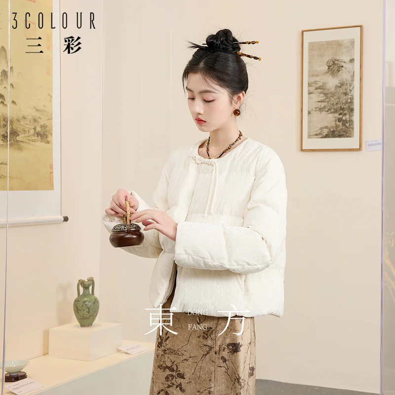 三彩【雪竹寒香】2024冬季新款新中式白鹅绒羽绒服珍珠盘扣圆领女