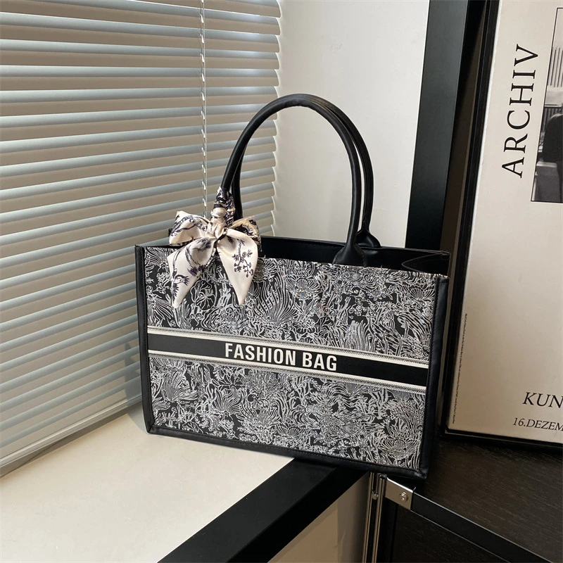 大容量刺绣托特包包女2024高级感小众通勤手提包单肩斜挎包休闲包