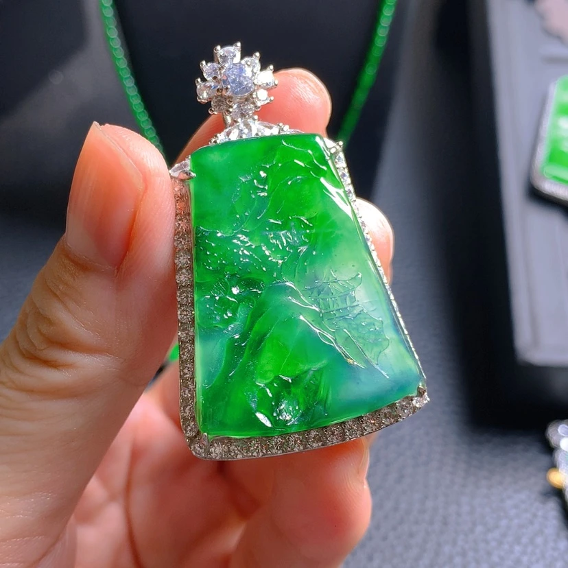 【闪购商品】翡翠吊坠(赠链)银S925镶嵌