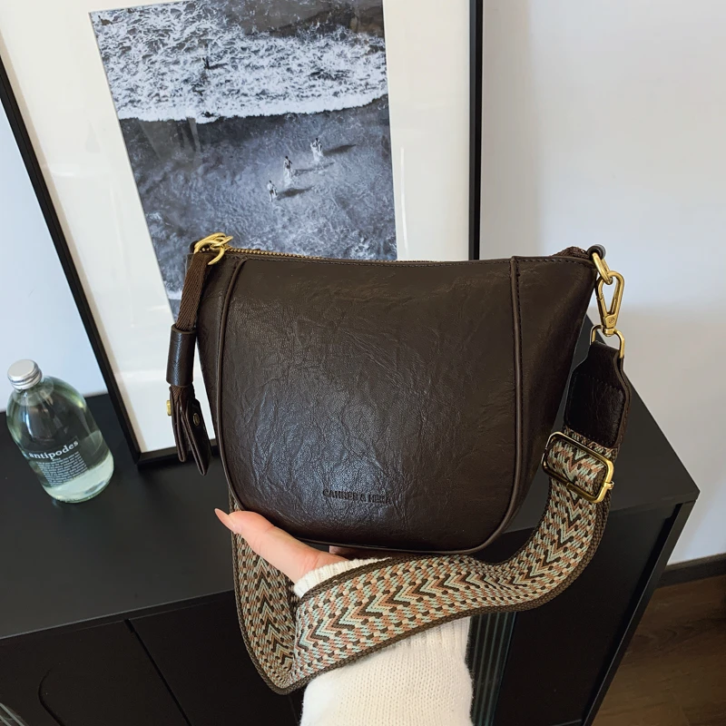 小包包女2024秋冬新款高级质感小众单肩腋下包百搭女包复古斜挎包