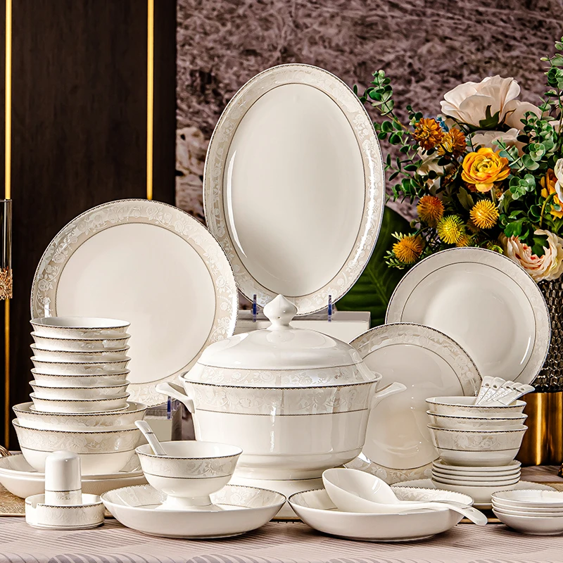 82件玫瑰之恋景德镇高温骨瓷简约结婚乔迁送礼餐具碗碟盘套装