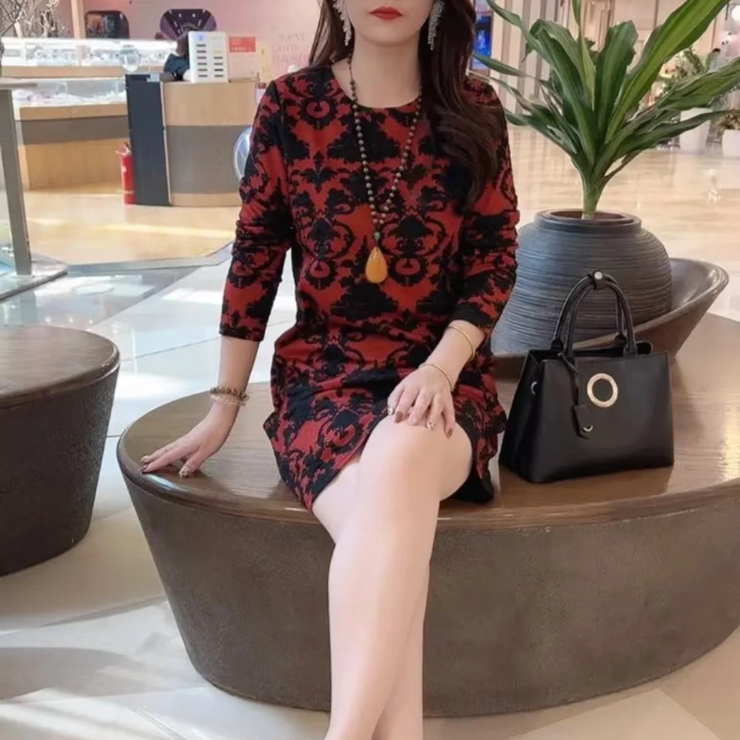 秋季新款洋气显瘦遮肉提花连衣裙