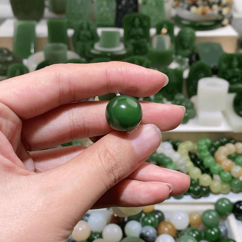 【闪购商品】和田玉单珠未镶嵌7****店红皮料卡16菠菜绿