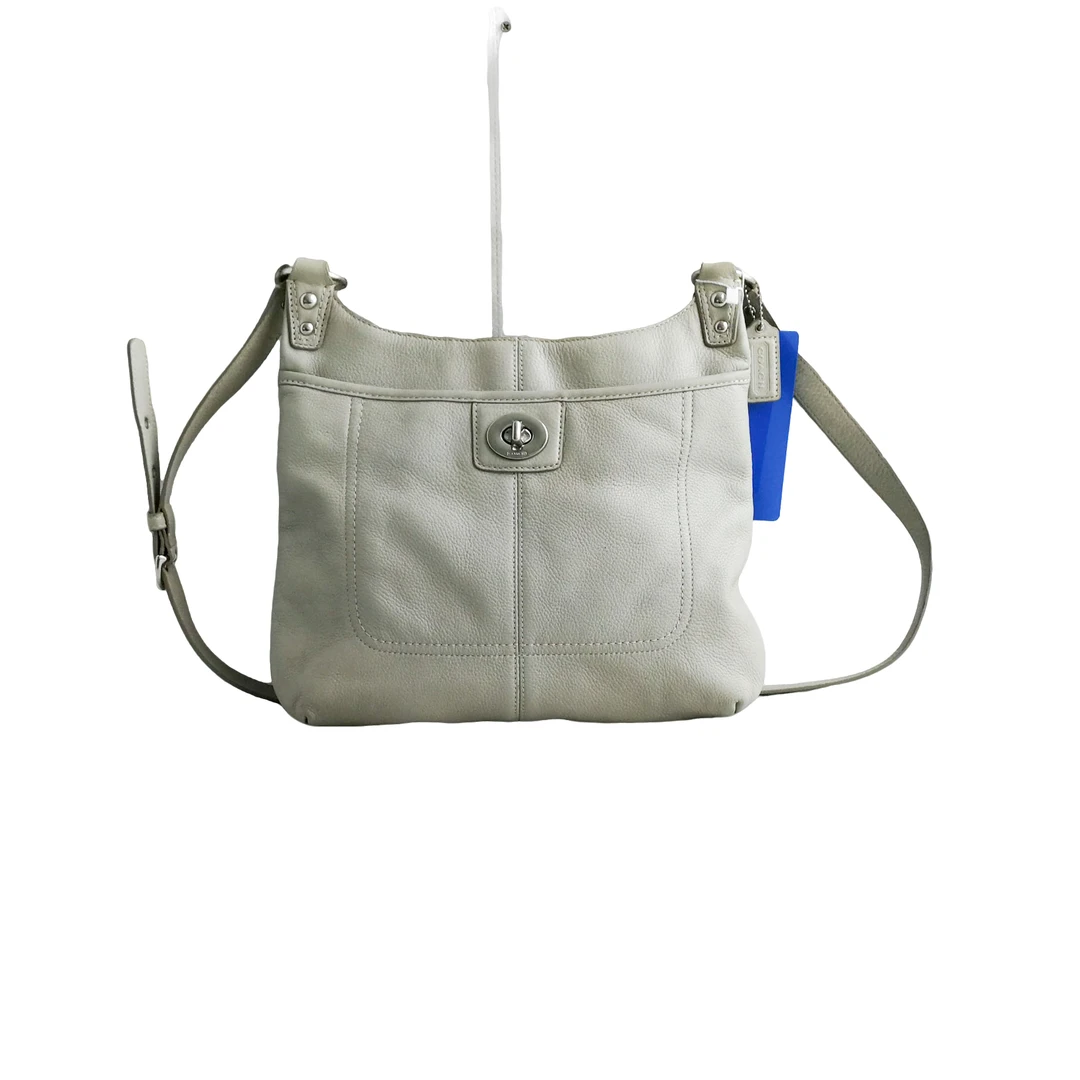 95新 COACH/蔻驰 coach 浅绿色手提包 71131