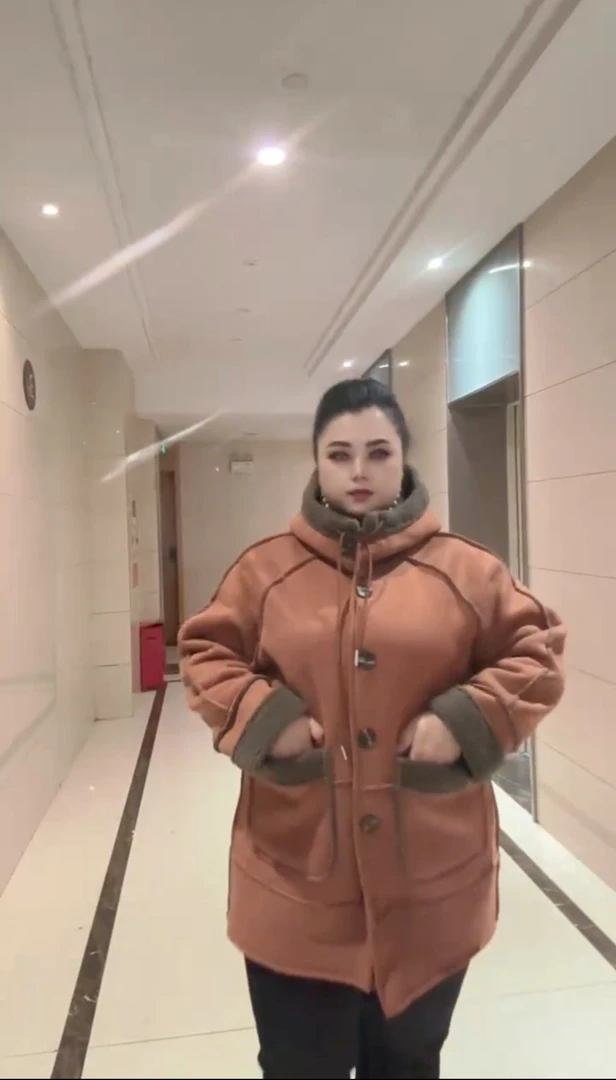 连帽宽松显瘦中长款外套秋冬保暖外衣时尚休闲